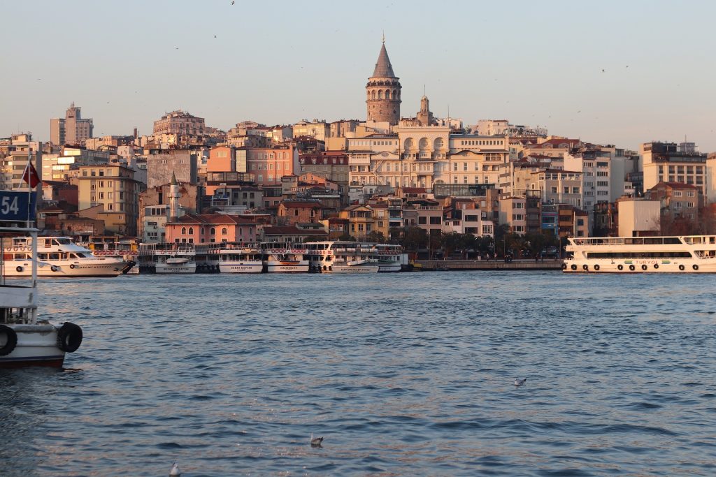 Veel freelancers overwegen om in Turkije te wonen vanwege de hoge levenskwaliteit en de betaalbare gemeenschap