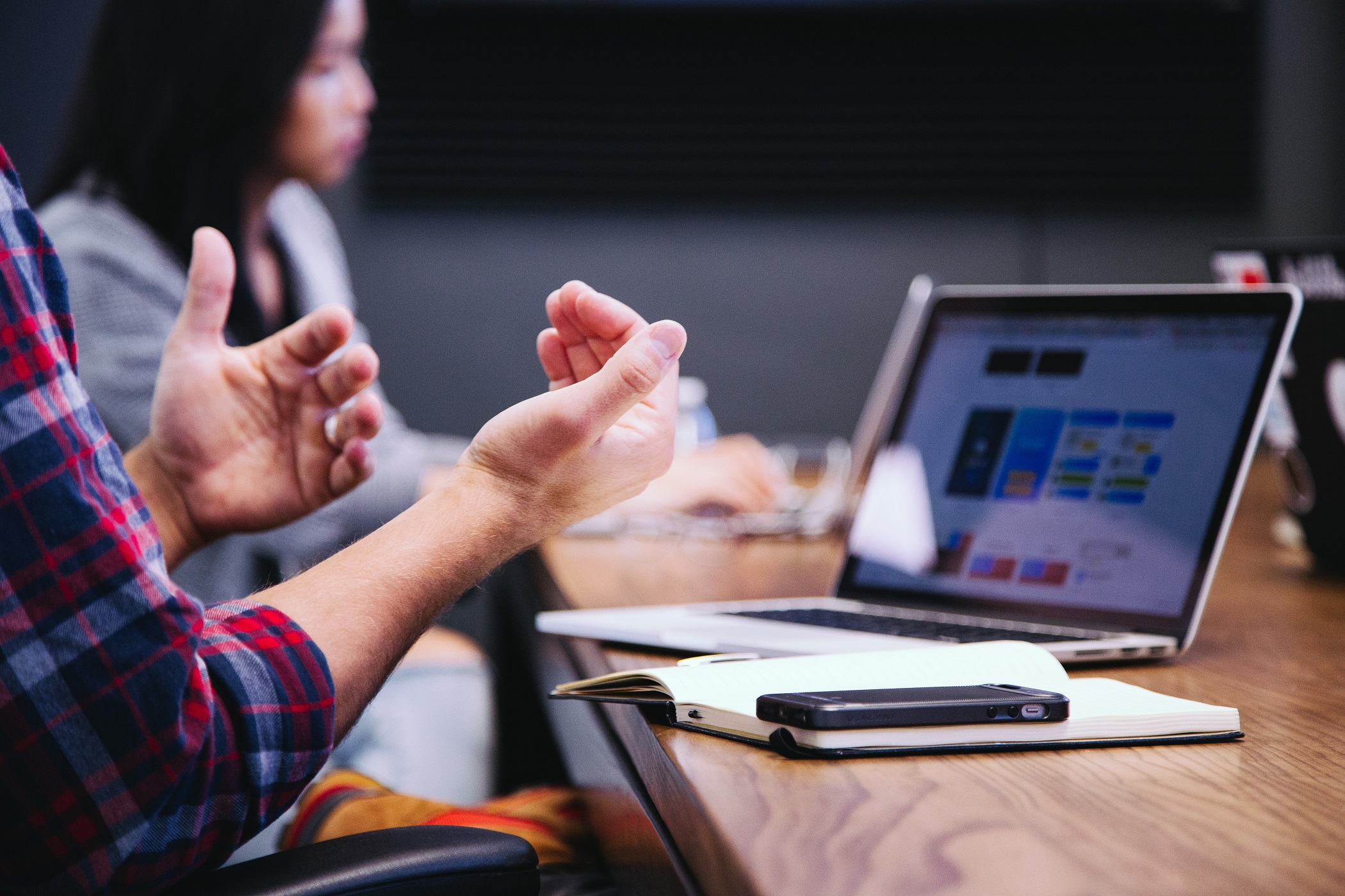 Parla con il cliente e spiega in dettaglio la tua tariffa oraria o totale per quel lavoro specifico