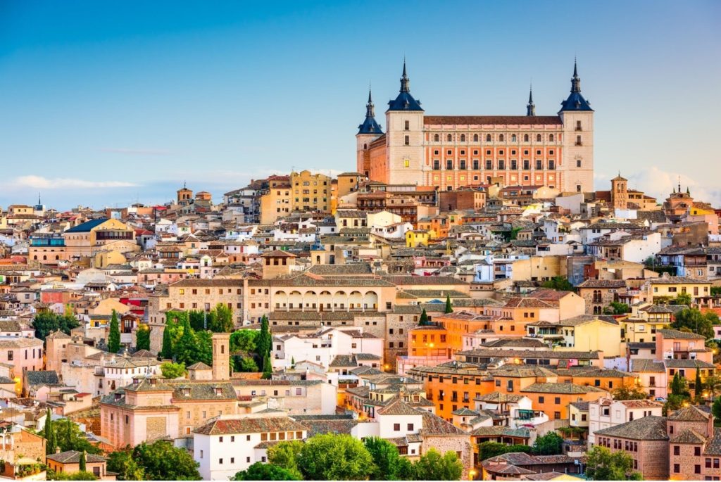 La Spagna ha recentemente consentito il visto per nomadi digitali ai sensi del nuovo Startup Act del paese