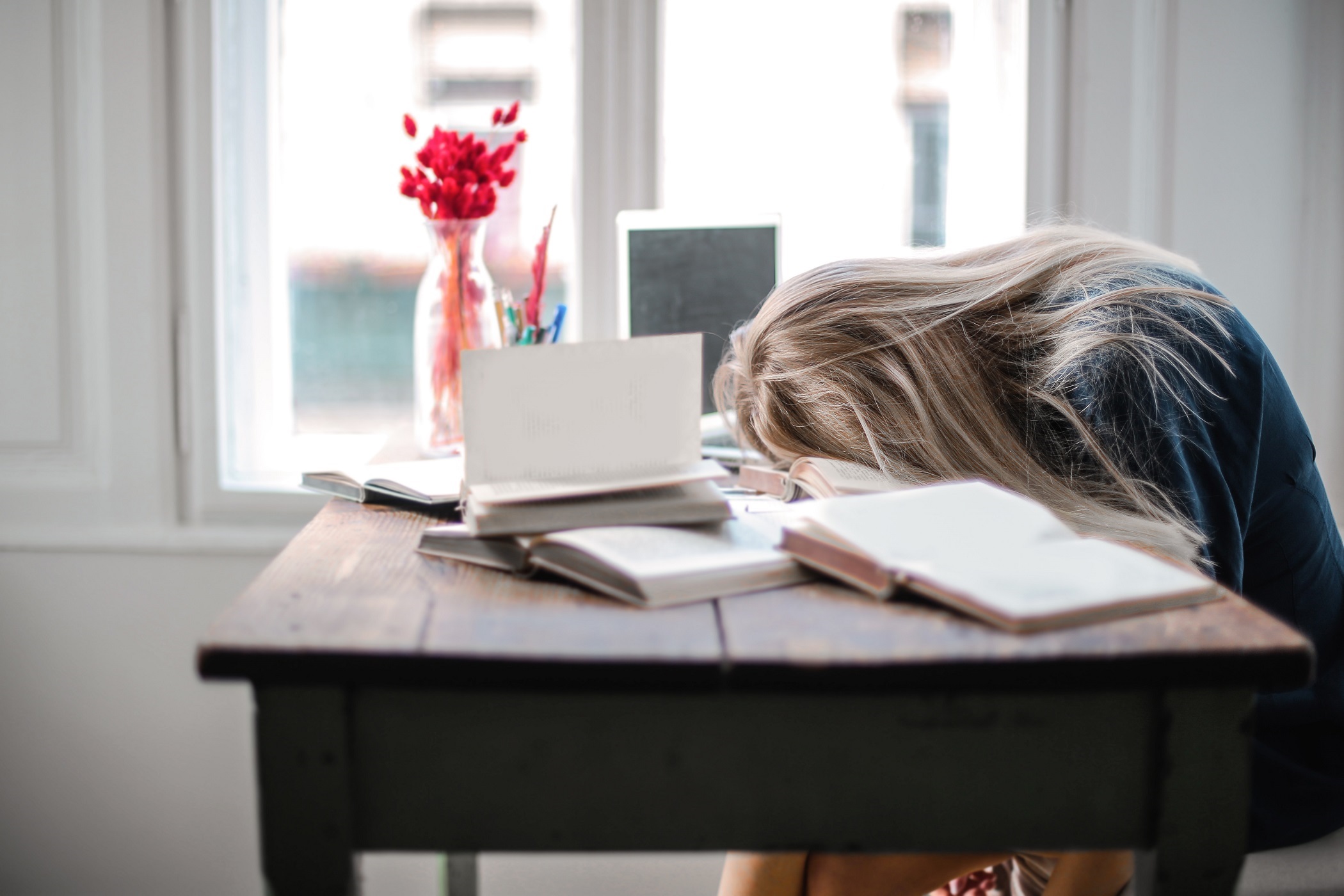 La depressione del lunedì può comportare una minore soddisfazione sul lavoro e livelli più elevati di stress